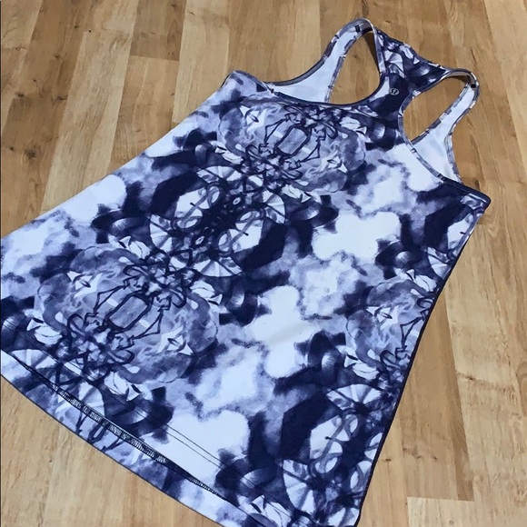 Lululemon ink blot tank sz 8 purple tie dye - Picture 5 of 7